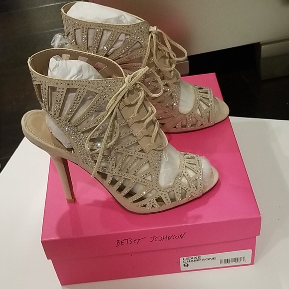 Shoes - Picture 2 of 2